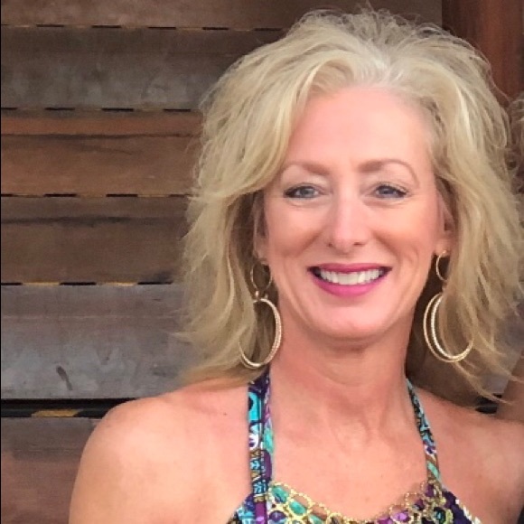 Meet your Posher, Rhonda - Picture 1 of 1